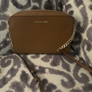 Michael Kors Jet Set Crossbody ~ color: luggage